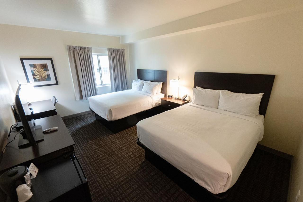 Cobblestone Hotel & Suites-Sheldon 외부 사진